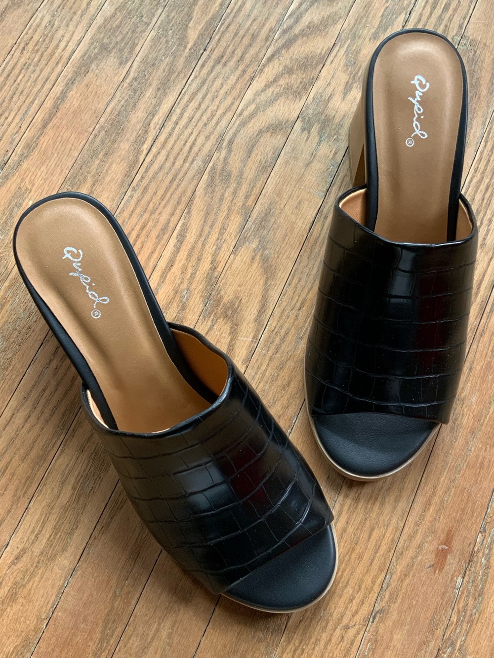 NEW Black Croc Embossed Mule Sandals